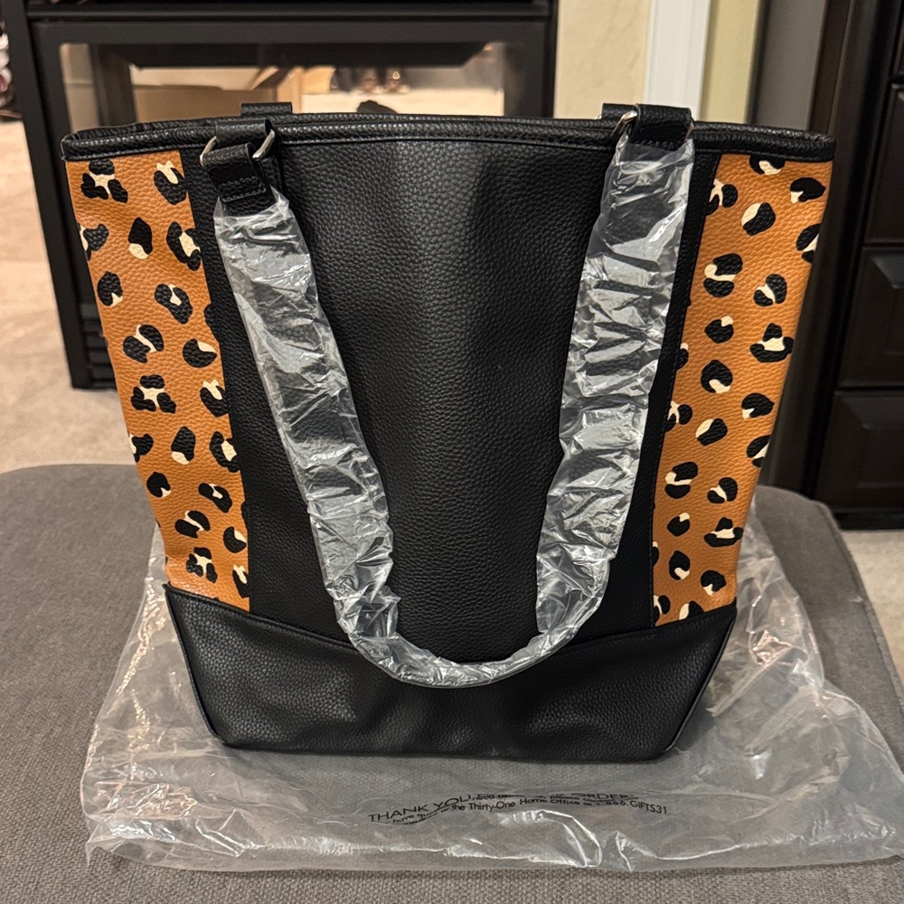 🆕 Thirty-One Black and Leopard Print Colorblock Tote